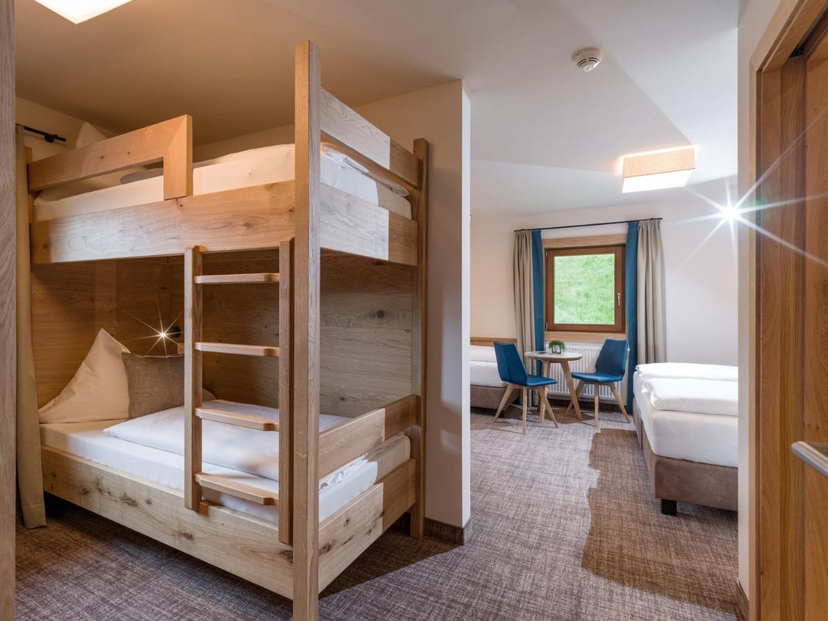 Alpen Glueck Hotel Unterm Rain Garni Kirchberg in Tirol Exterior foto