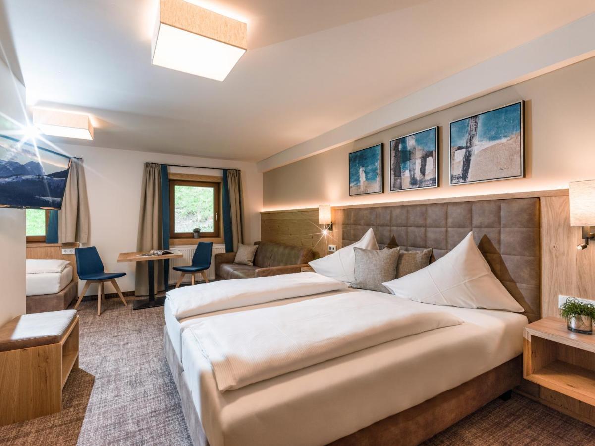 Alpen Glueck Hotel Unterm Rain Garni Kirchberg in Tirol Exterior foto