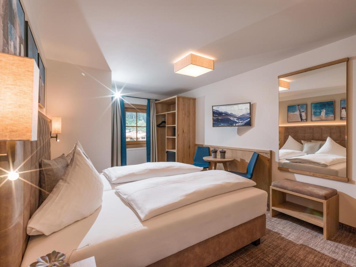 Alpen Glueck Hotel Unterm Rain Garni Kirchberg in Tirol Exterior foto